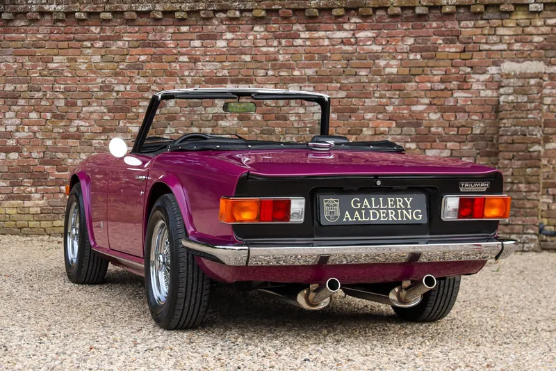 Triumph TR6 Overdrive In Magenta 2