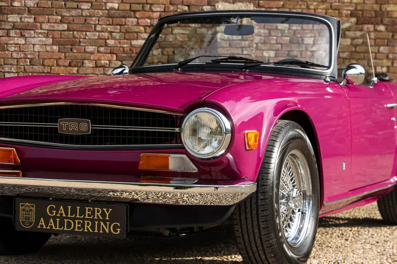 Triumph TR6 Overdrive In Magenta 13