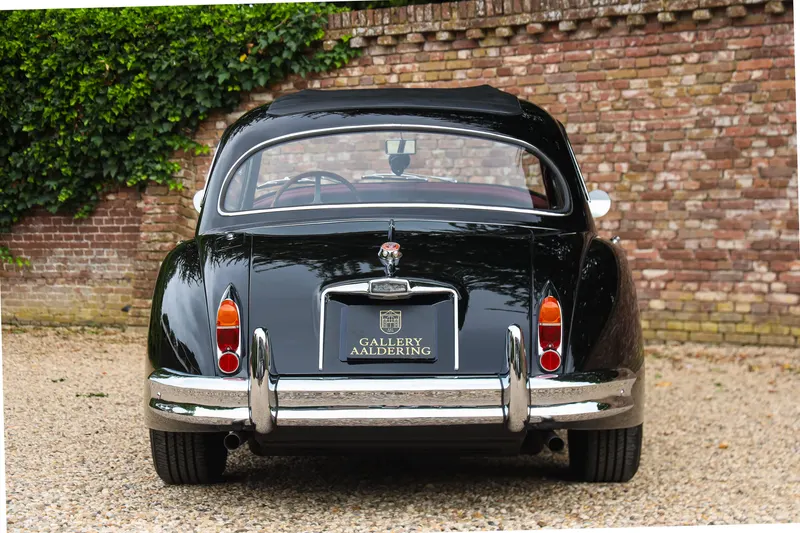 Jaguar XK150 FHC "Restored, rebuilt, and refined" 6
