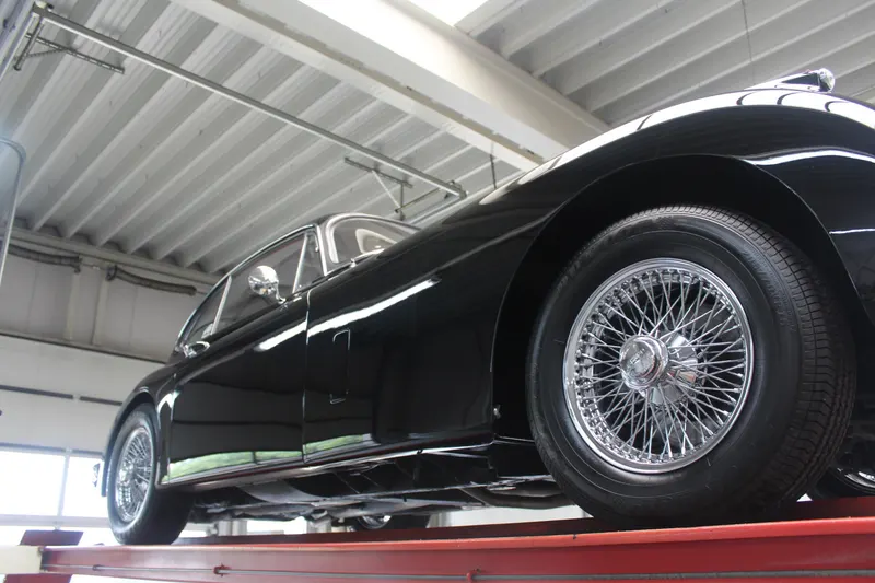 Jaguar XK150 FHC "Restored, rebuilt, and refined" 9
