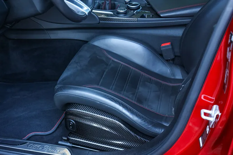 Alfa Romeo Giulia 2.9 V6 Quadrifoglio Performance Edition 11