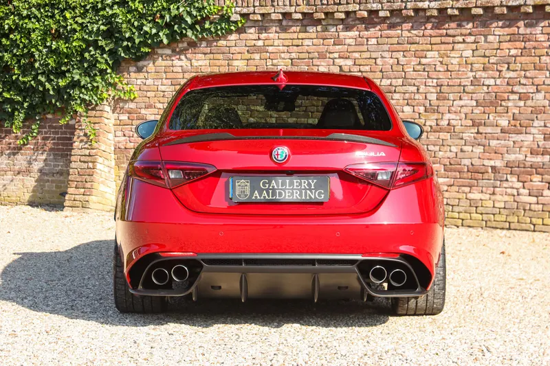 Alfa Romeo Giulia 2.9 V6 Quadrifoglio Performance Edition 6
