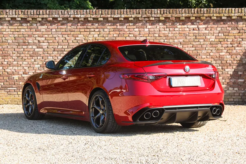 Alfa Romeo Giulia 2.9 V6 Quadrifoglio Performance Edition 2