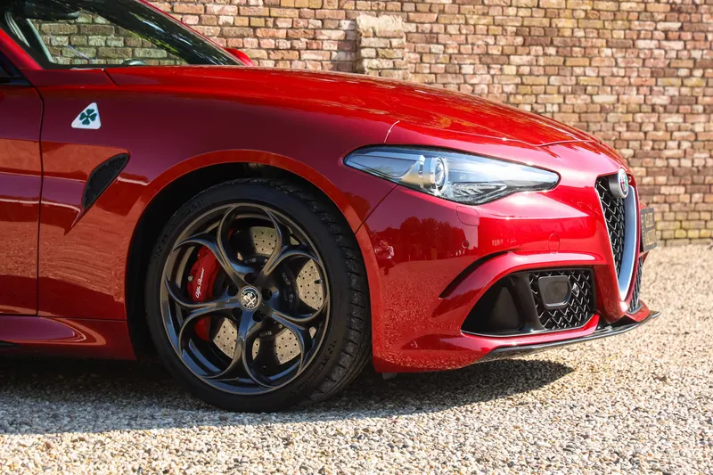Alfa Romeo Giulia 2.9 V6 Quadrifoglio Performance Edition 8