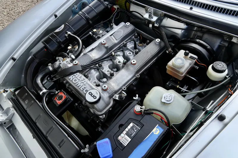Alfa Romeo Spider 2.0 QV Argento 4