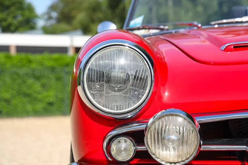 Alfa Romeo Giulia 1600 Spider "Restored and rebuilt" 11