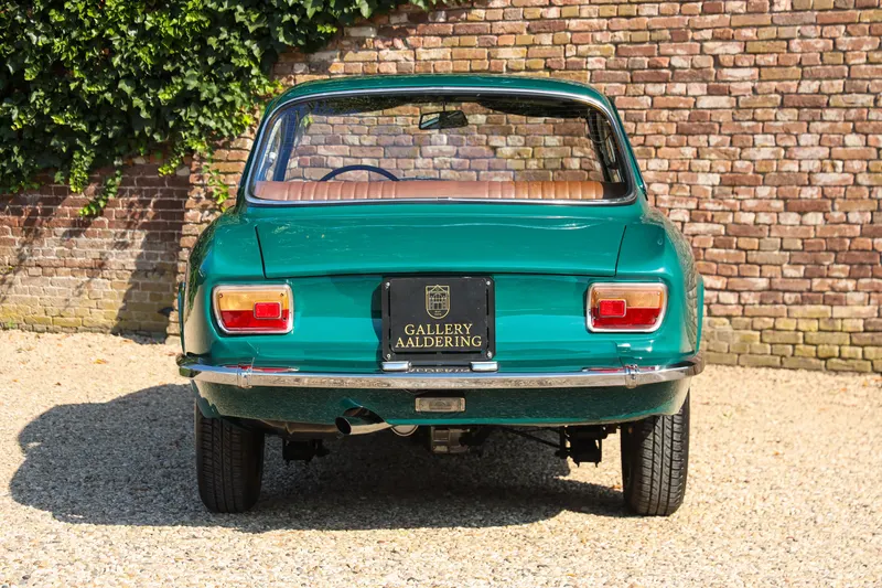 Alfa Romeo 1300 GTJ Bertone "Restored and rebuilt" 6