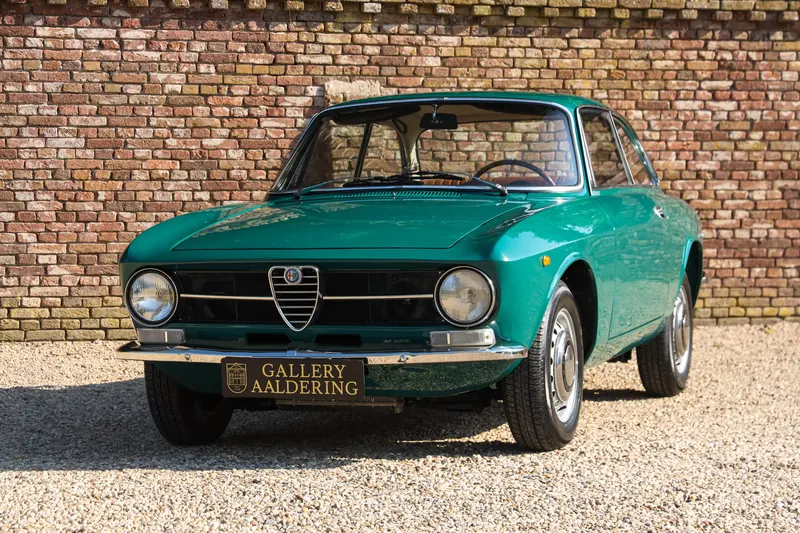 Alfa Romeo 1300 GTJ Bertone "Restored and rebuilt" 10