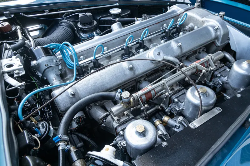Aston Martin DB4 Vantage SS Series 4 LHD "Lyon heritage" 4