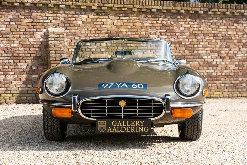 Jaguar E-Type V12 Series 3 Convertible "Manual transmission" 5