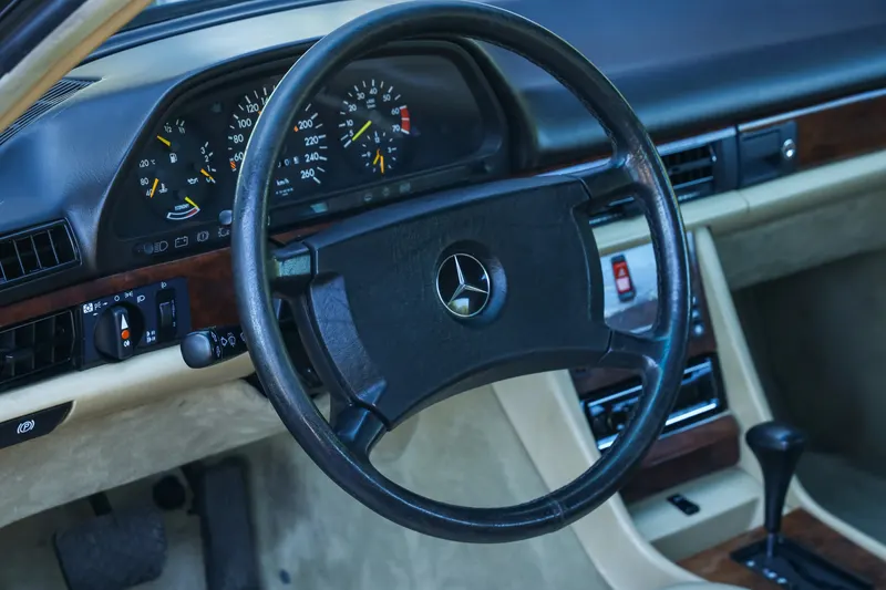 Mercedes-Benz 560 SEC "Well documented" 3