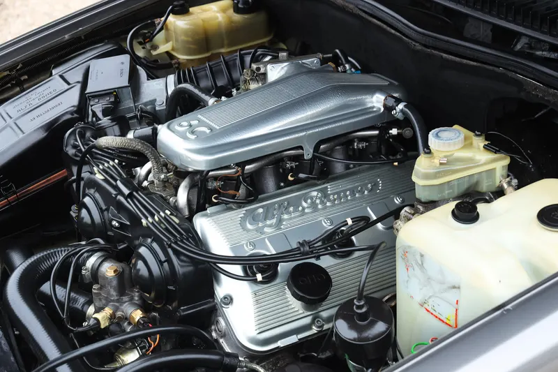 Alfa Romeo 75 3.0 V6 "Restored and rebuilt" 4