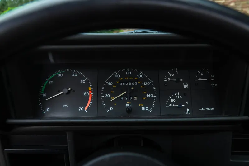 Alfa Romeo 75 3.0 V6 "Restored and rebuilt" 9