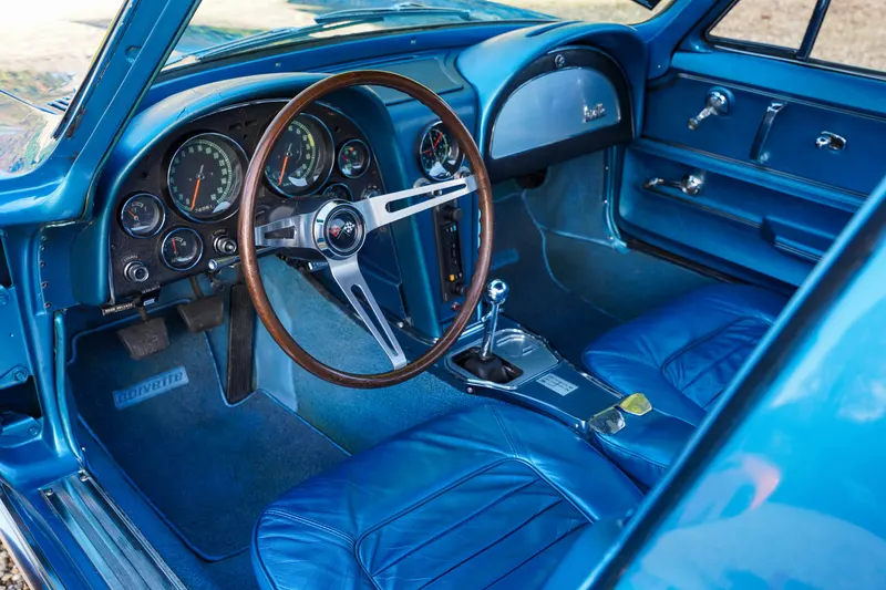 Chevrolet Corvette C2 Sting Ray Matching Numbers & Colors 3