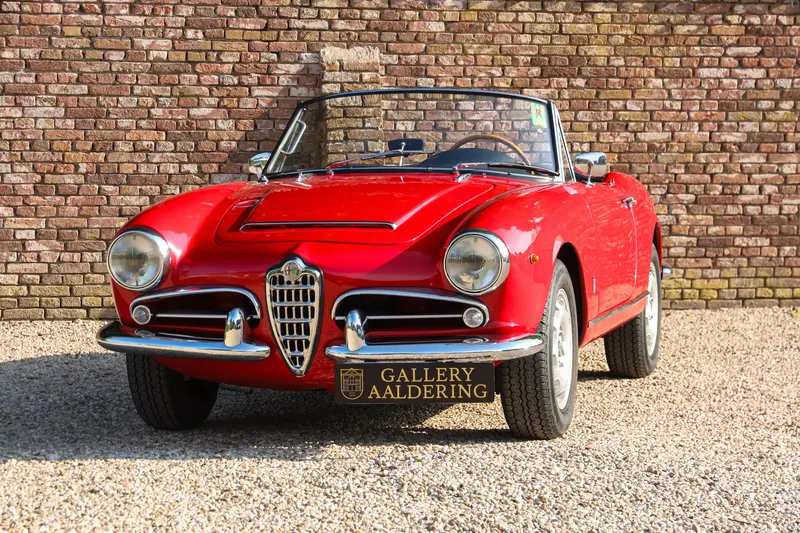 Alfa Romeo Giulia 1600 Spider Veloce "Older restoration" 9