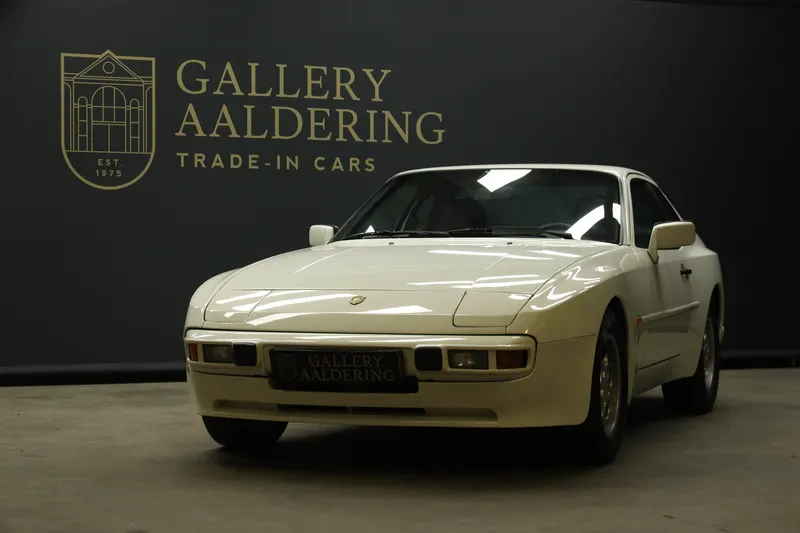 Porsche 944 2.5 Coupé Alpinweiß 11
