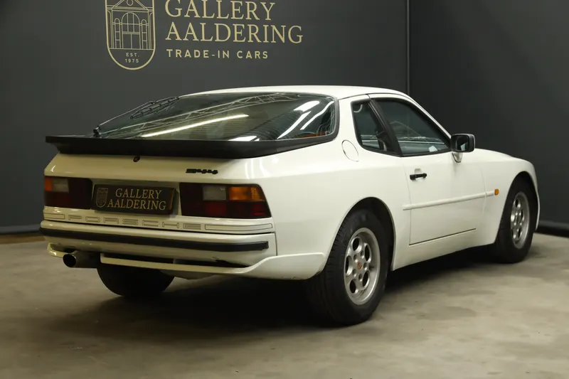 Porsche 944 2.5 Coupé Alpinweiß 2