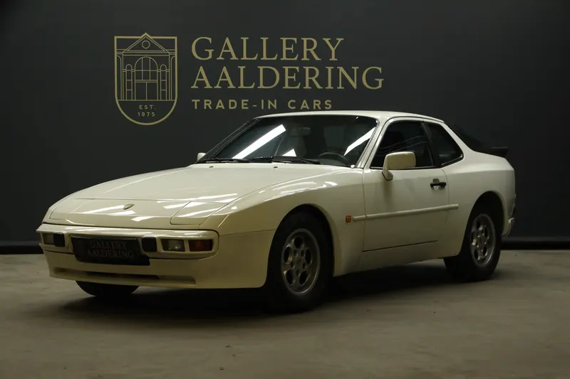 Porsche 944 2.5 Coupé Alpinweiß 13