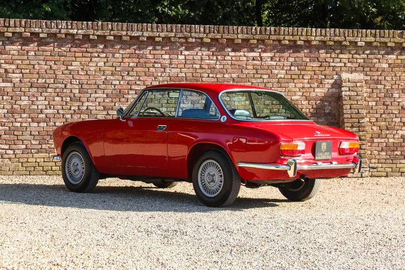 Alfa Romeo 2000 GTV Bertone “In the shadow of Mount Etna” 2