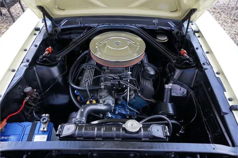 Ford Mustang GT 289 V8 Convertible A-code with the 4