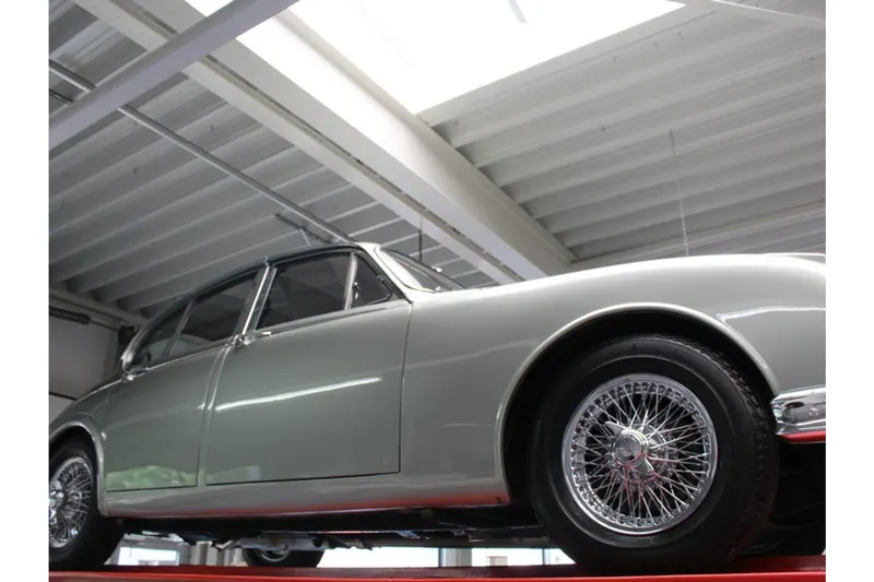 Jaguar MK 2 3.4 Powersteering 7