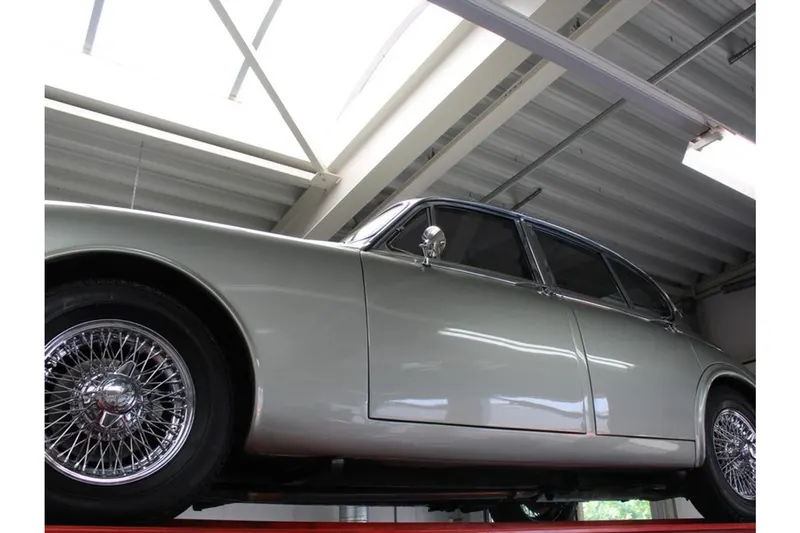 Jaguar MK 2 3.4 Powersteering 8