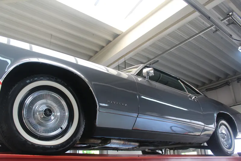 Riviera "Frank Sinatra Jr. car" 7