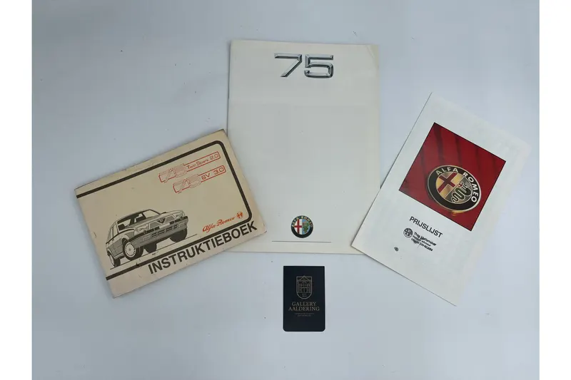 Alfa Romeo 75 2.0 Twin Spark "Nicely preserved" 7