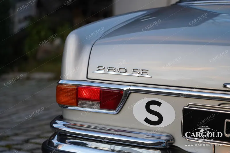 Mercedes-Benz 280 SE Coupé 9