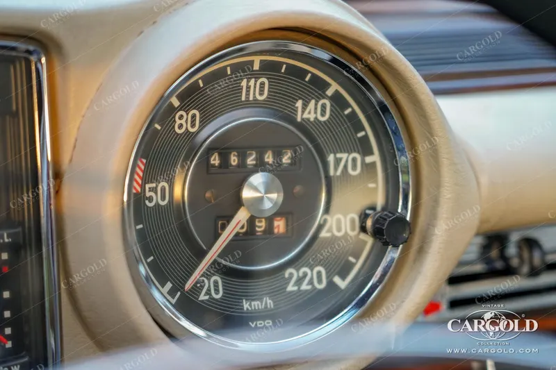 Mercedes-Benz 280 SE Coupé 12