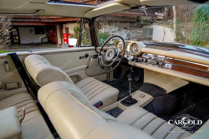 Mercedes-Benz 280 SE Coupé 4