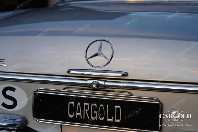 Mercedes-Benz 280 SE Coupé 3
