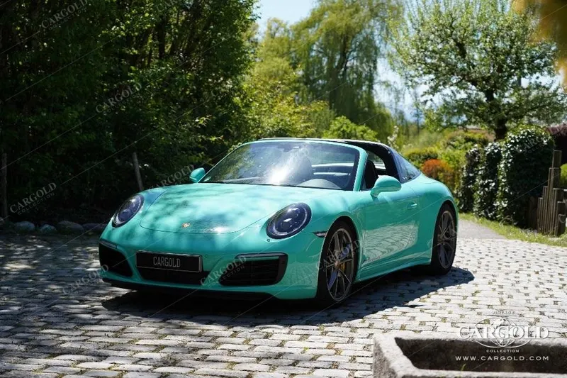 Porsche 911 Targa 4S 10