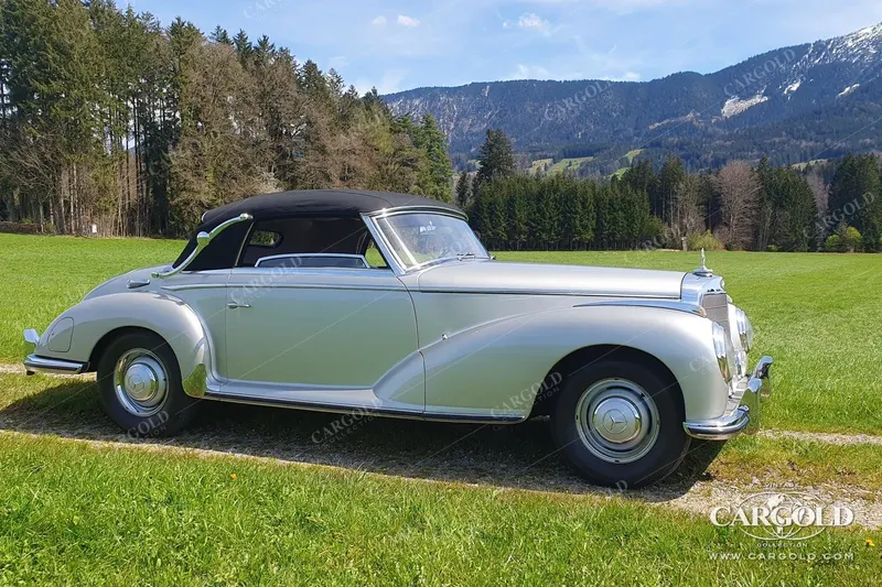 Mercedes-Benz 300 S 4