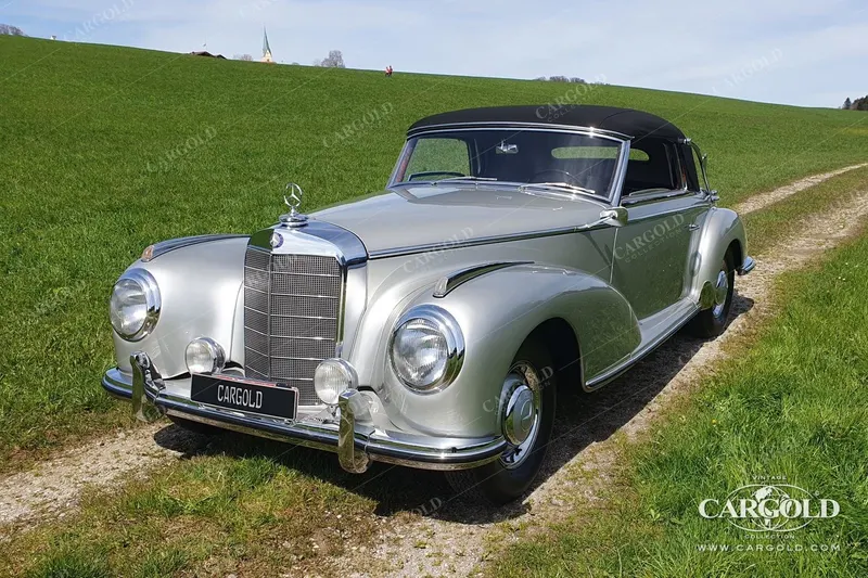 Mercedes-Benz 300 S 6