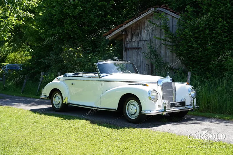 Mercedes-Benz 300 S Roadster 2