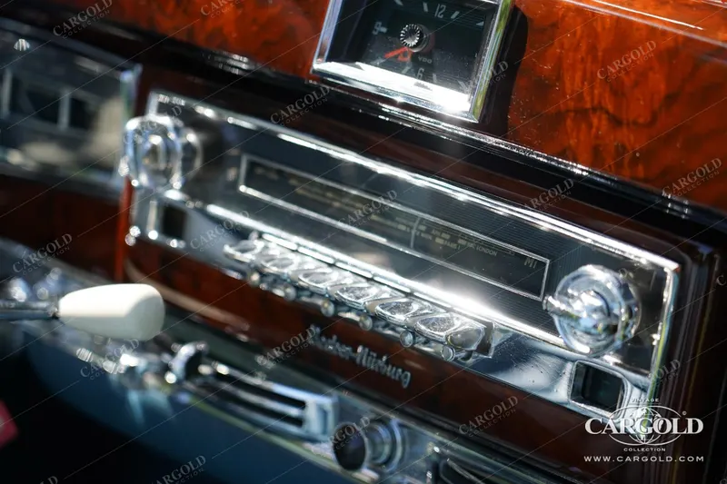 Mercedes-Benz 300 S Roadster 10