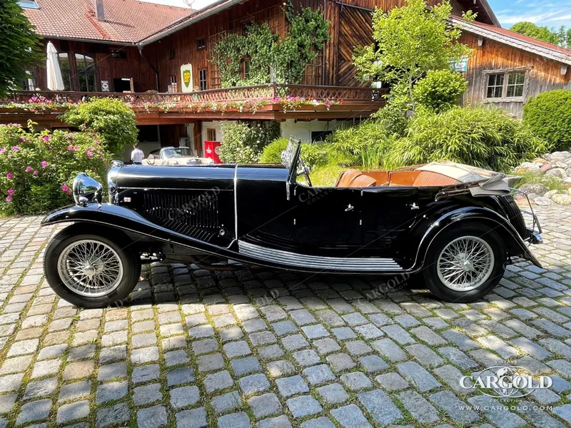 4,5 Liter M 45 Sports Tourer 12