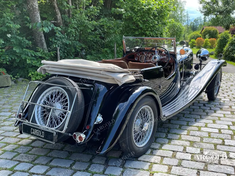 4,5 Liter M 45 Sports Tourer 10