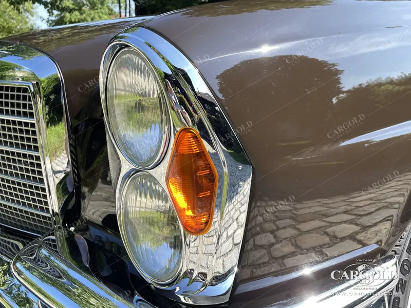 Mercedes-Benz 280 SE 3.5 Coupé 12