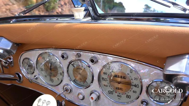 Mercedes-Benz 500 K Spezialroadster 12