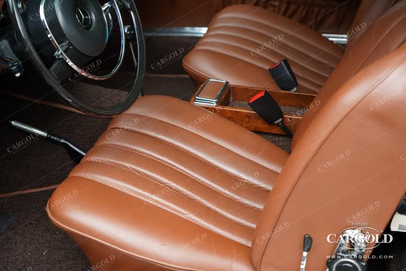 Mercedes-Benz 280 SL Pagode 3
