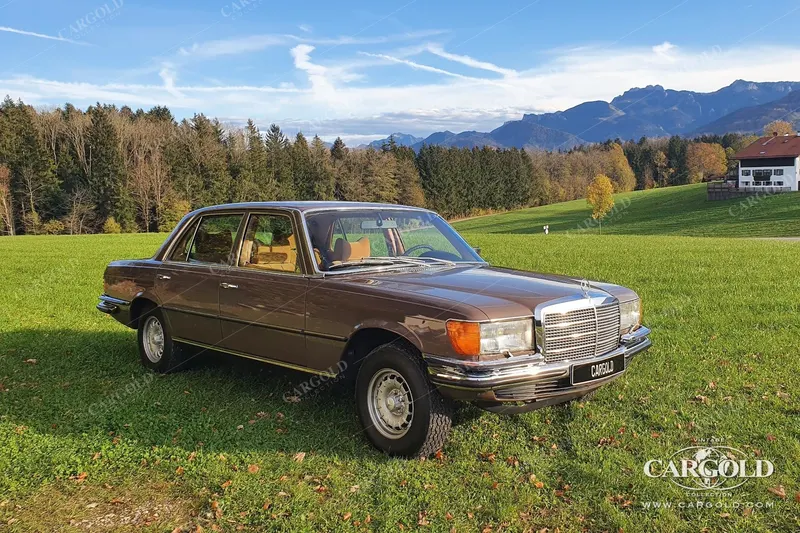 Mercedes-Benz 450 SEL 6.9 2