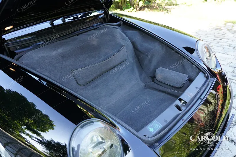 Porsche 911 Carrera 2 Cabrio (993) 13