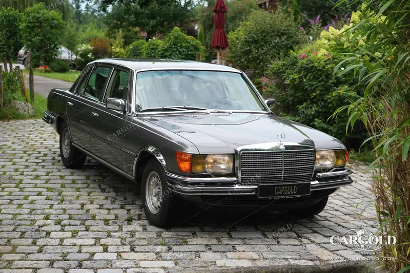 Mercedes-Benz 450 SEL 6.9 9