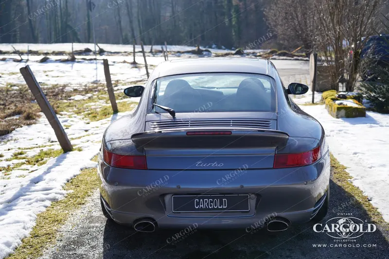 Porsche 996 Turbo Coupé 6