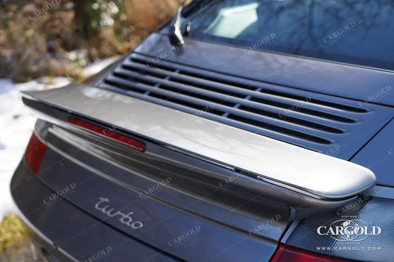 Porsche 996 Turbo Coupé 12