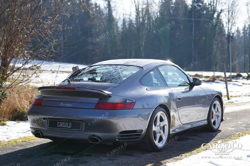 Porsche 996 Turbo Coupé 2