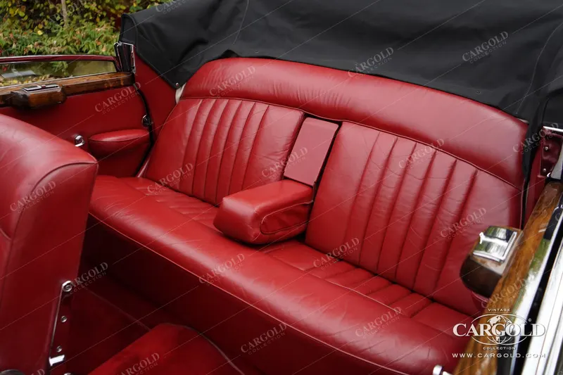 Mercedes-Benz 300 Adenauer Cabriolet D 7