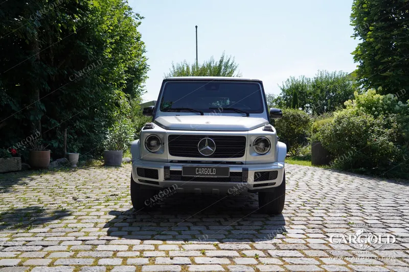 Mercedes-Benz G500 11